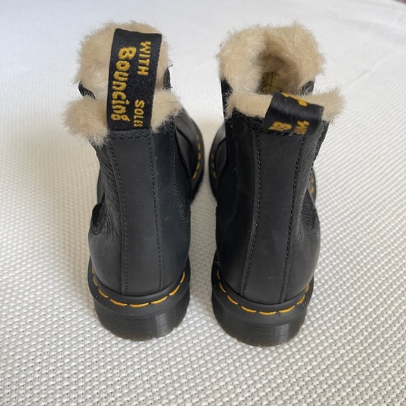 Dr. Martens Leonore Fur Lined Chelsea Boots - Picture 4 of 6